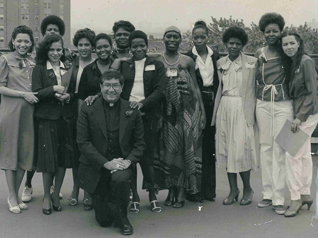 Group_pic_with_Father_Banome
